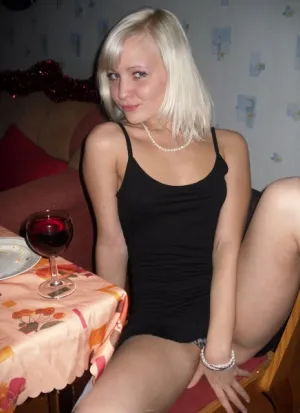 проститутка Ксюша, 23, Артём