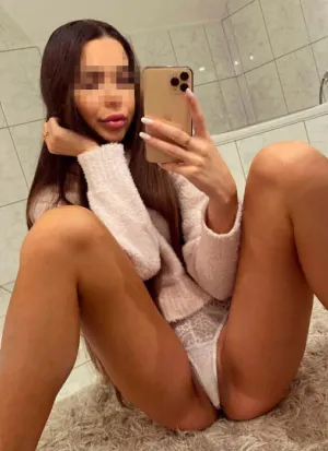 проститутка Каролина, 22, Артём